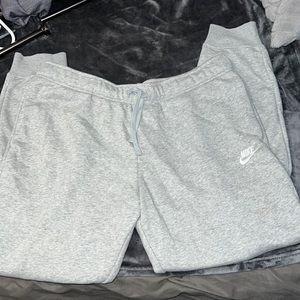 Super soft Nike jogger sweats